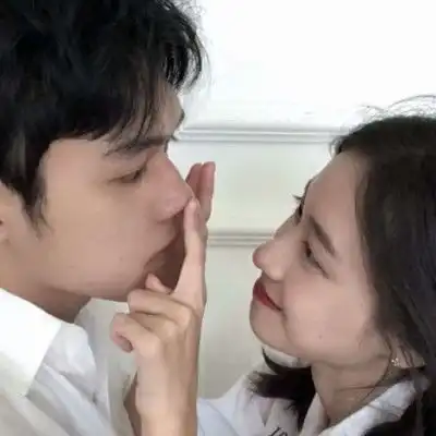  赵丽颖冯绍峰离婚你还会相信爱情吗