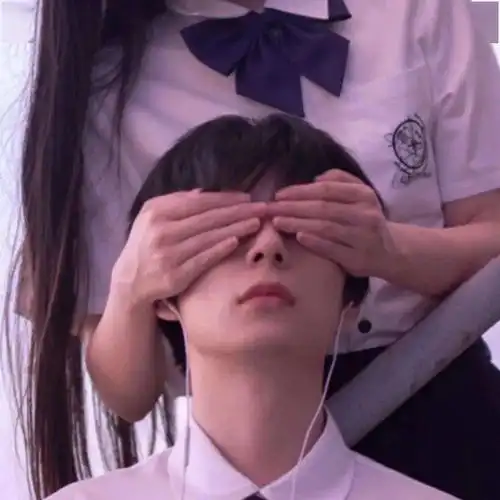  这个冬天情侣头像有得换