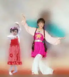 赵丽颖娜比张含韵闺蜜合影独缺娜扎自曝因漂亮被排斥