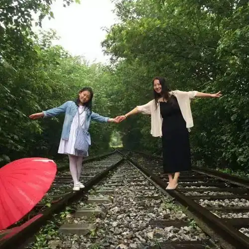  穿爱情隧道赏万亩荷花听名人故事江淮小记者的暑假生活完美落幕