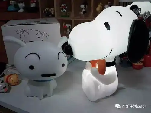  蜡笔小新只狗小白都出周边,小夜灯劲实用