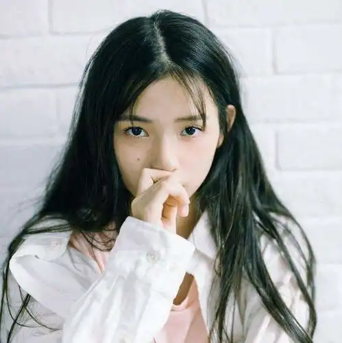  每个人都有自己的个性脾气,爱情里要学会迁就对方