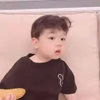  小孩的情侣头像一左一右情侣头像小孩子一左一右