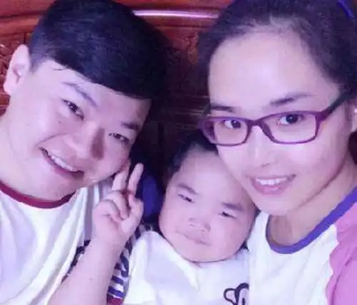  18岁表情包谢飞机接受采访,直言瘦下来像李现,还要与其斗舞