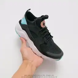  柔软弹性的带条拖鞋,耐克华莱士4代