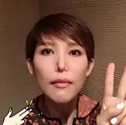  新版蔡网红上线,都来收表情包啦