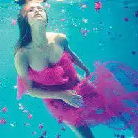  婚纱头像女生背影捧花微信头像图片大全