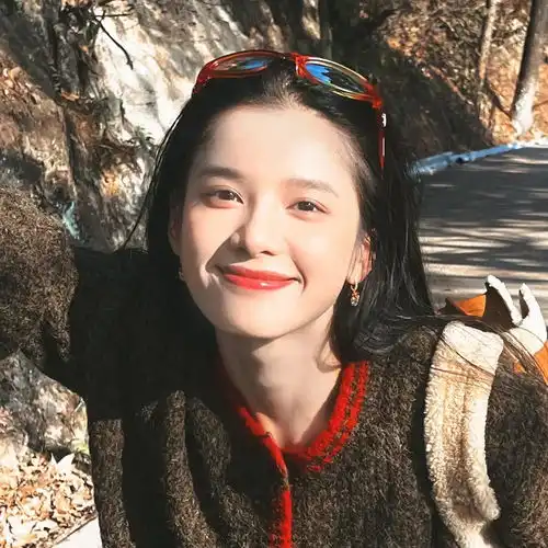  从没见过娱乐圈有一位女明星的照片这么适合当头像,好看果然吃香