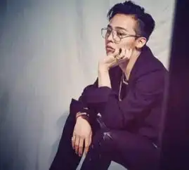  吴亦凡发福身材像大妈,才几个月又瘦回颜值巅峰