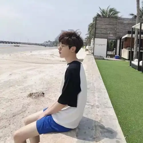  情侣头像即使生活是一件麻烦的事也要笑着面对