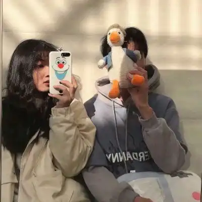  念七一对两张情侣真人过年头像