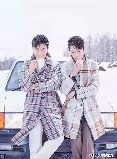  全员替他俩官宣芭莎主编承认有杨幂魏大勋情侣选题,不愧红娘刊