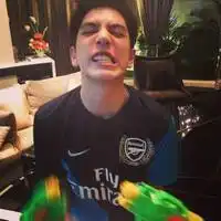  爱你我瞎了眼的头像