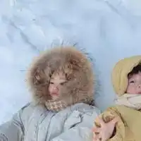  小孩的情侣头像一左一右情侣头像小孩子一左一右