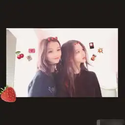 李嫣晒自拍美照,13岁的她变漂亮了,遗传王菲直腿