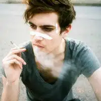  能配头像吗求这张图的情侣头像谢谢了