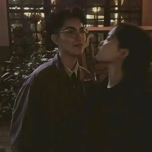  文艺复古冷淡风情侣头像