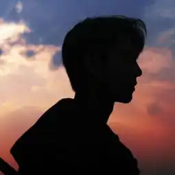  男生清新帅气头像精选2018我相信你的爱不是浮光掠影