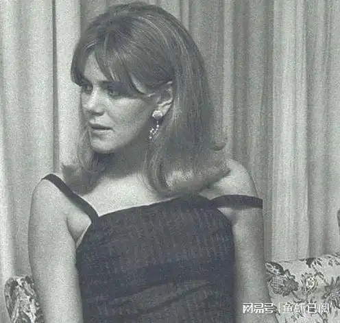  英国王室狗血宫斗哈里被赶出家门,卡米拉终于暴露真面目