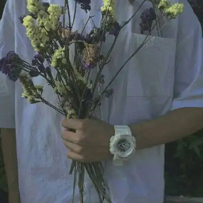  在人海里相遇的人,终归要归还人海