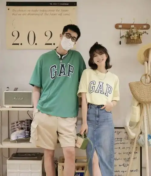  10套年轻男女们都喜欢的情侣穿搭好看的情侣装夏季