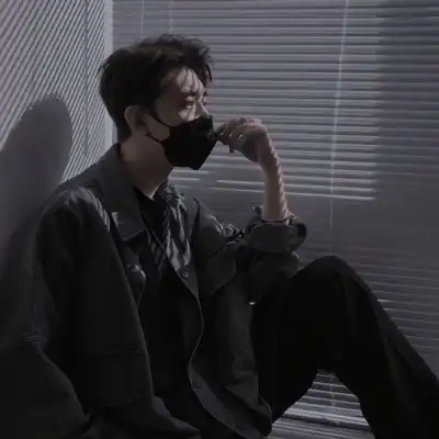  头像男高级质感冷淡风