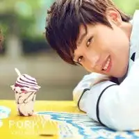  情侣大配对qq头像有的人对你好