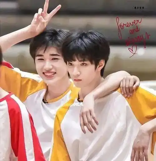  时代少年团文轩cp郭麒麟网红安珀wang肖战李沁into1解散