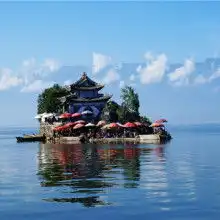  云南假日风光旅行社