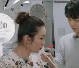  胡辣汤事件沸沸扬扬,杨紫王俊凯同喝一杯奶茶没人说原因很简单