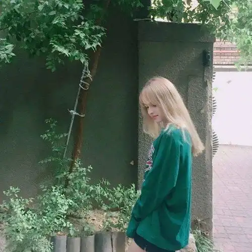 好看的美女头像一个人也可以活得很美丽