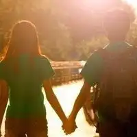  情侣亲吻头像背影微信头像图片大全