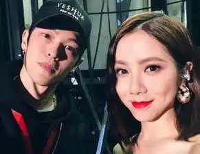  邓紫棋新恋情坐实穿情侣装虐狗他来头竟这么大