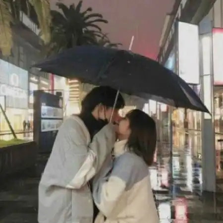  2020情侣头像情侣专用,今天比较流行喜欢这类的