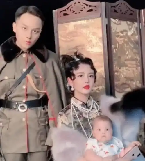  韩安冉终于对军阀太太装下手了,气质绝美引热议,网友心动了