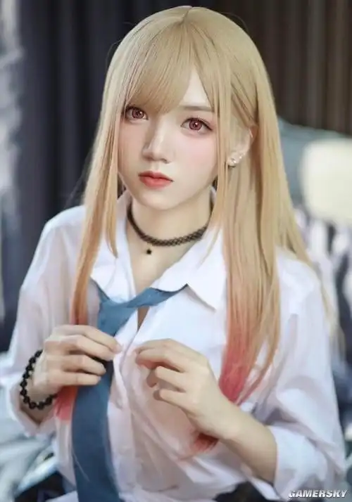  樱花妹cos更衣娃娃喜多川海梦好身材可爱面容