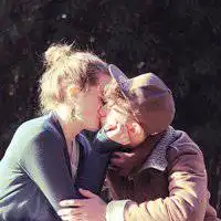  亲吻情侣或拥吻头像微信头像图片大全