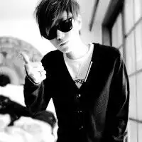  黑白男生头像肆无忌惮,有多伤