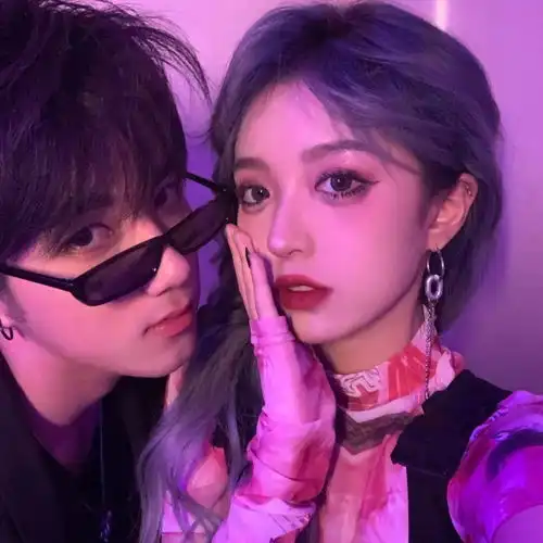  真人情头撕开云雾,你就是光