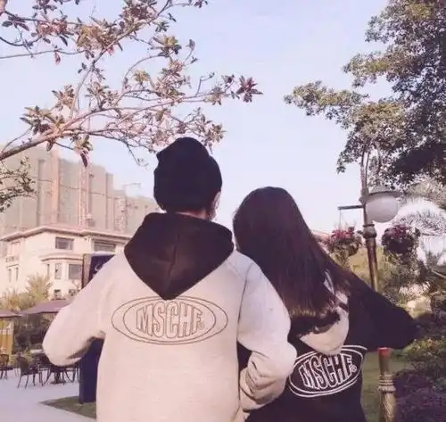  男人对女人动真情时,最重要和最明显的表现是什么