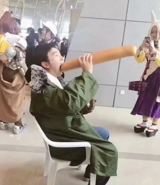  漫展上的奇葩cosplay,cos二次元人物已过时,cos表情包大行其道