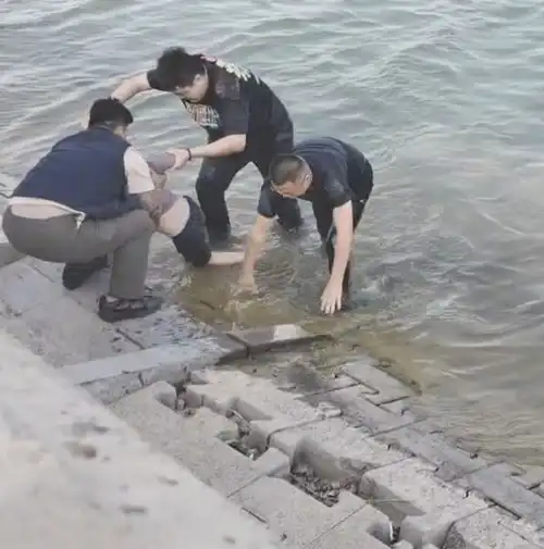  水城故事多丨姚立峰勇救落水女孩,妻子奖励他今晚不用刷碗啦