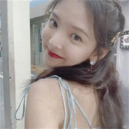  网红章若楠最美的头像,好看清纯微笑给你带来好心情吧