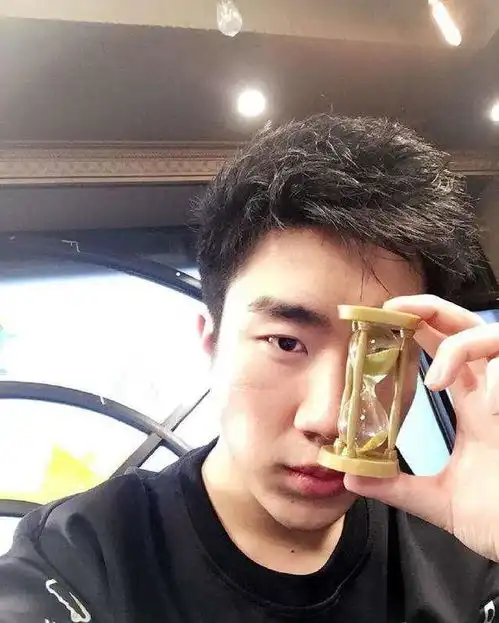  骚男走出阴影,首次回应为何离婚因为一场婚礼渐行渐远