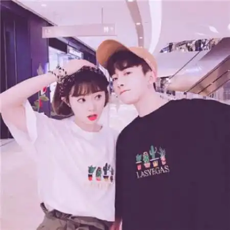  浪漫清新情侣头像,我们要认真生活了