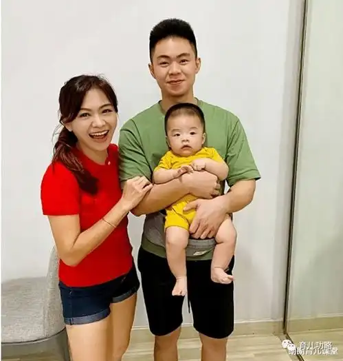  奇闻53岁冻龄奶奶走红,俩儿子都拒绝和她逛街,只因怕被当成情侣