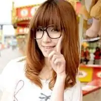  求两个女生的情侣头像