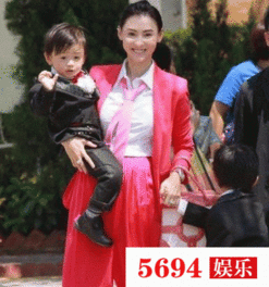  女星红装大比拼,古力娜扎让人浮想联翩范冰冰更加有亲和力了