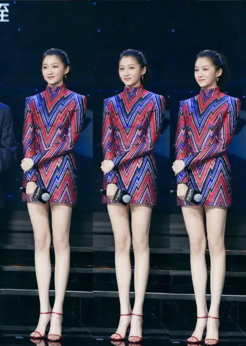  有种耿直叫关晓彤,大方回应私服争议,用词让人忍不住笑出声