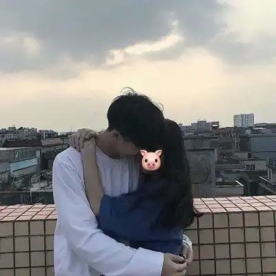  清新情侣头像两张配对的野外情头真人一人一半